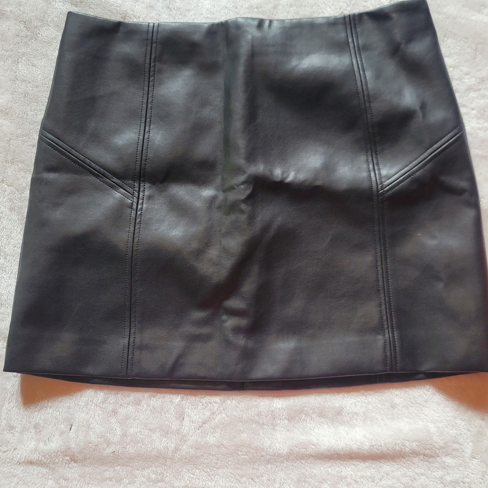 Bagatelle Collection Black Faux Leather Panelled Mini Skirt Womens XL Hidden Zip